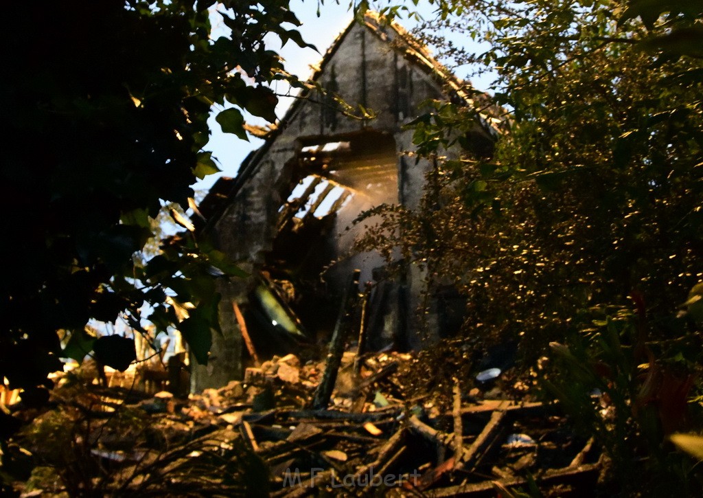 Grossfeuer Einfamilienhaus Siegburg Muehlengrabenstr P0732.JPG - Miklos Laubert